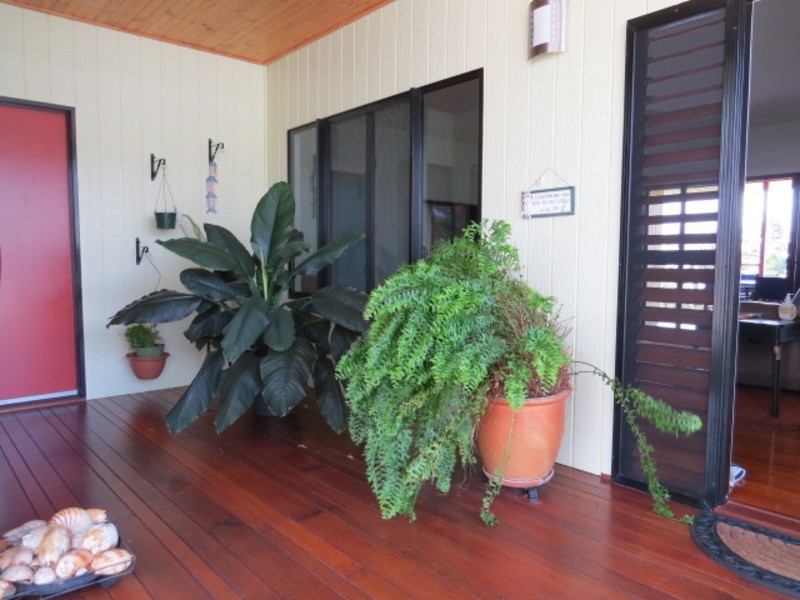 42 Whyte Avenue, Bowen QLD 4805