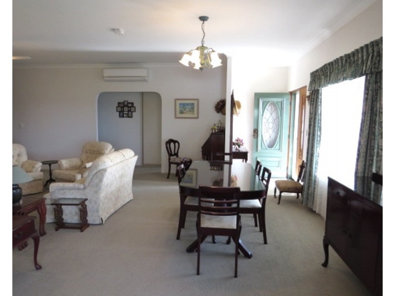 7 Elphinstone Street, Bowen QLD 4805