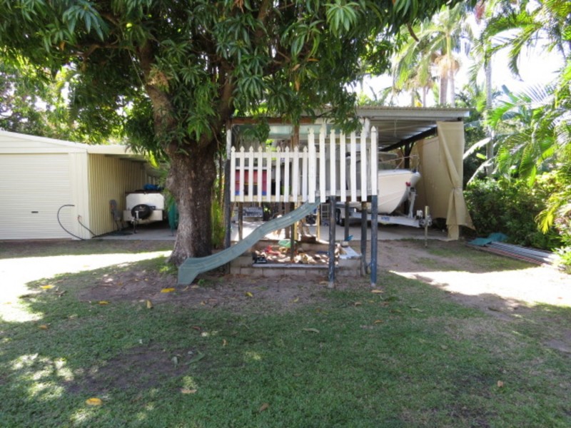 60 Murroona Street, Bowen QLD 4805