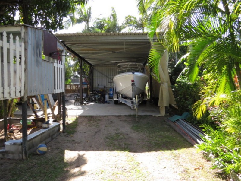 60 Murroona Street, Bowen QLD 4805