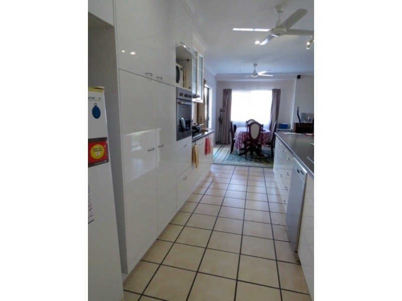 11 Kirkpatrick Court, Bowen QLD 4805