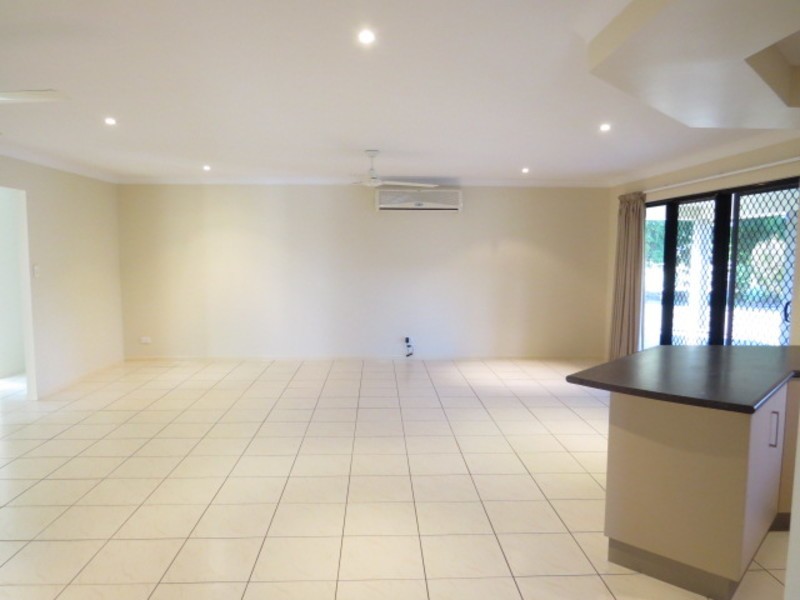 16 Lucinda Place, Bowen QLD 4805