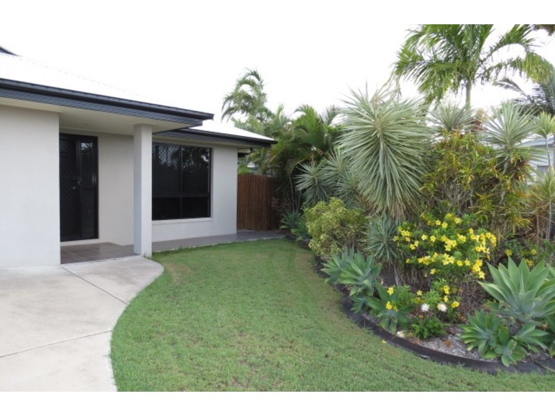 16 Lucinda Place, Bowen QLD 4805