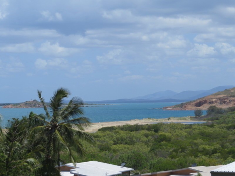 2/12 Poinciana Drive, Bowen QLD 4805