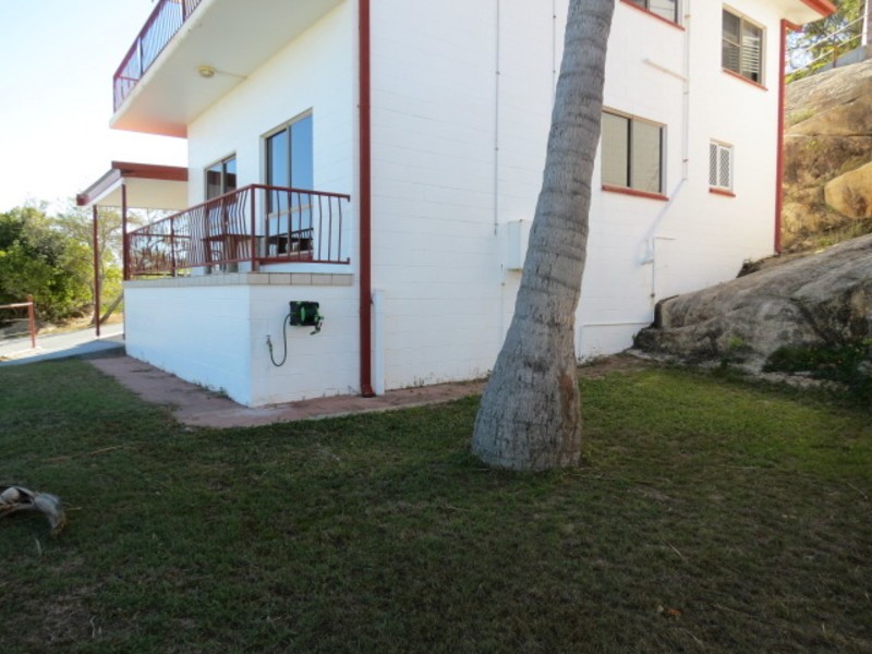 2/12 Poinciana Drive, Bowen QLD 4805