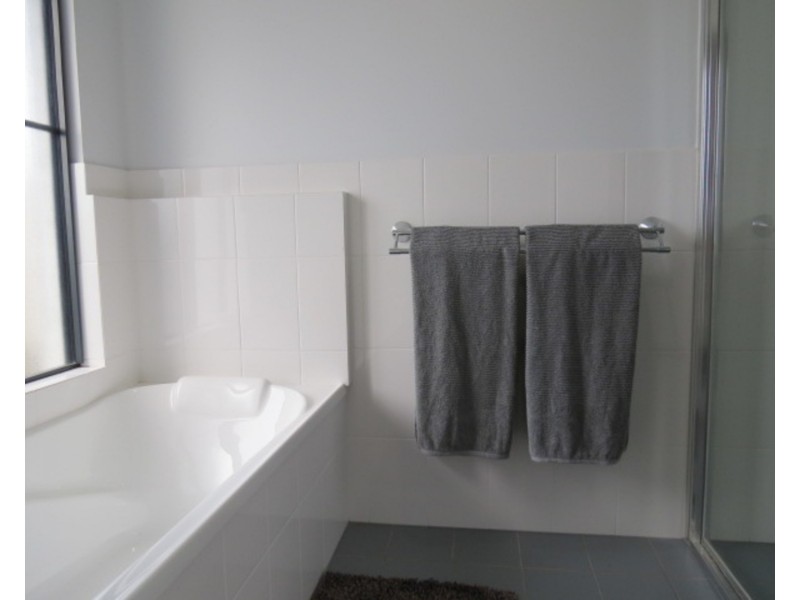 5 Fairway Drive, Bowen QLD 4805