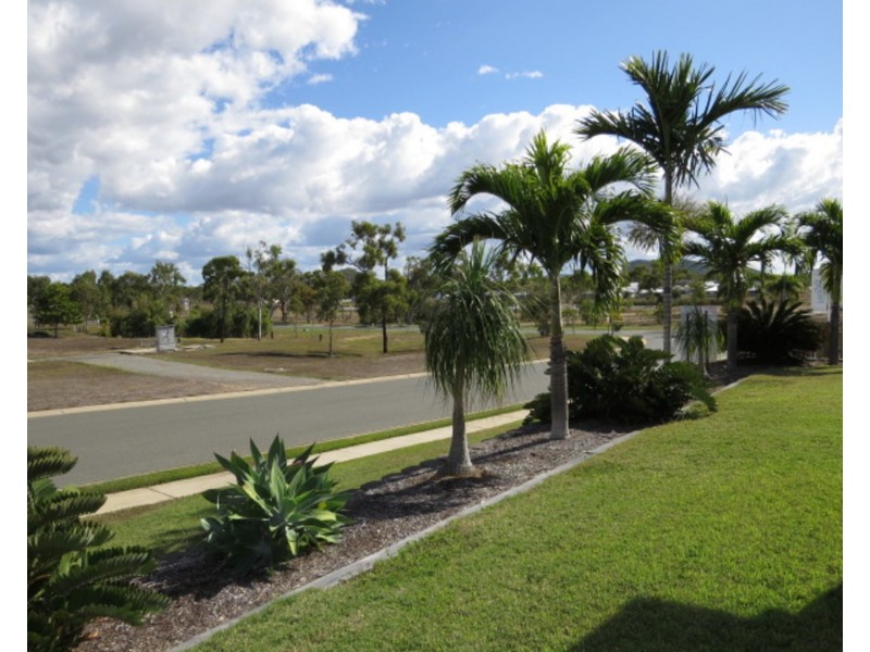 5 Fairway Drive, Bowen QLD 4805