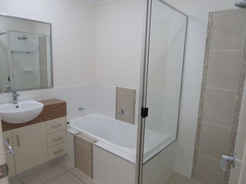 2/23 Tea Tree Close, Bowen QLD 4805