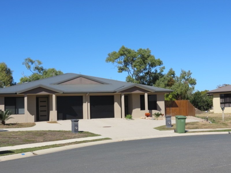 2/23 Tea Tree Close, Bowen QLD 4805