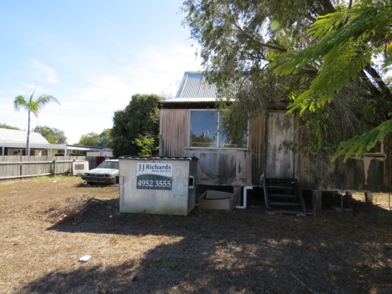 42 Matthews Street, Bowen QLD 4805