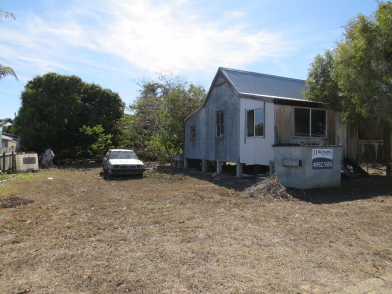 42 Matthews Street, Bowen QLD 4805