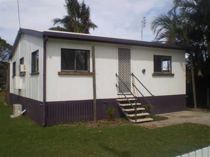 34 Creek Street, Bowen QLD 4805