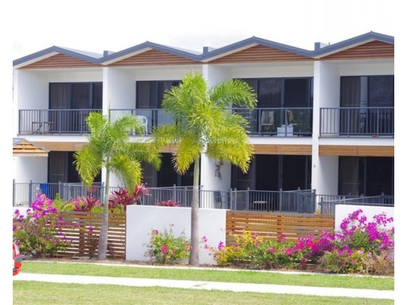 2/74a Powell Street, Bowen QLD 4805