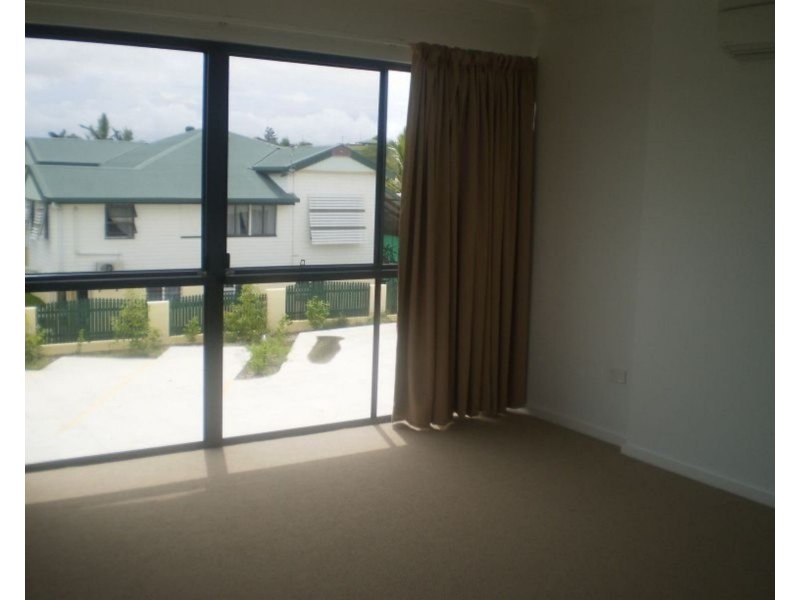 2/74a Powell Street, Bowen QLD 4805