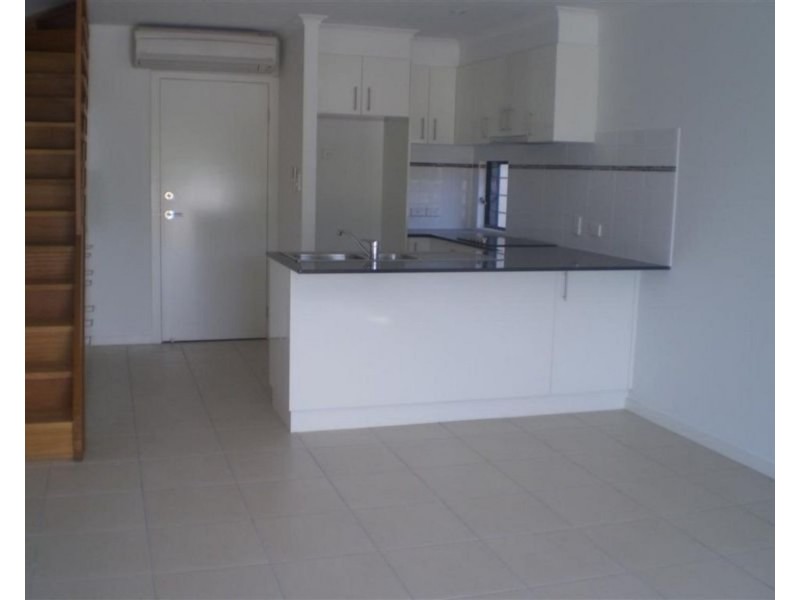 5/74a Powell Street, Bowen QLD 4805