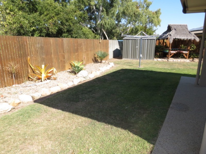 2/23 Tea Tree Close, Bowen QLD 4805