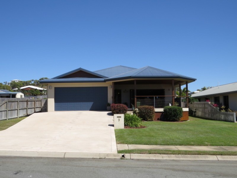 9 Bayside Court, Bowen QLD 4805