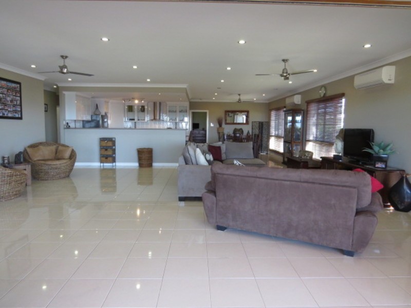 9 Bayside Court, Bowen QLD 4805