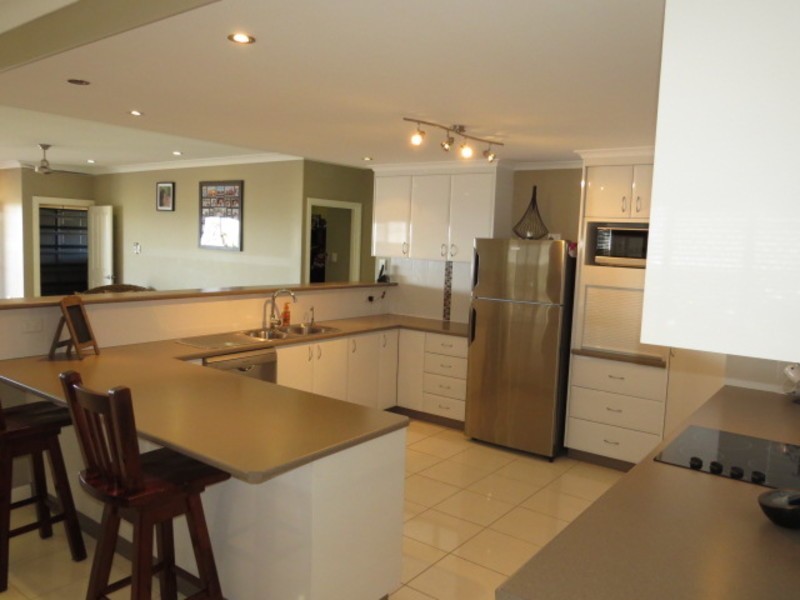 9 Bayside Court, Bowen QLD 4805