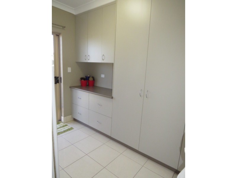 9 Bayside Court, Bowen QLD 4805