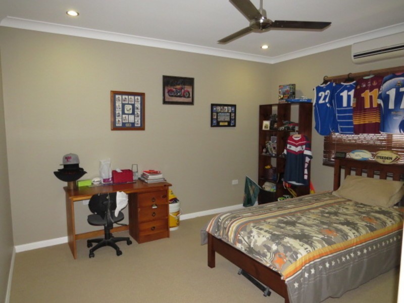 9 Bayside Court, Bowen QLD 4805