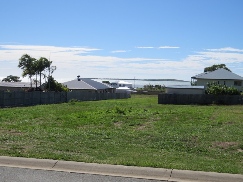 8 Marine Parade, Bowen QLD 4805