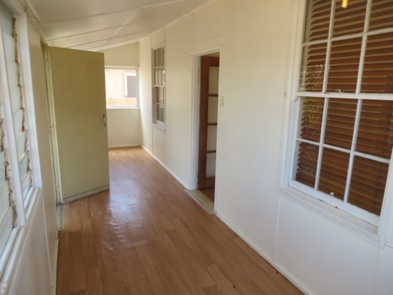 36 Poole Street, Bowen QLD 4805