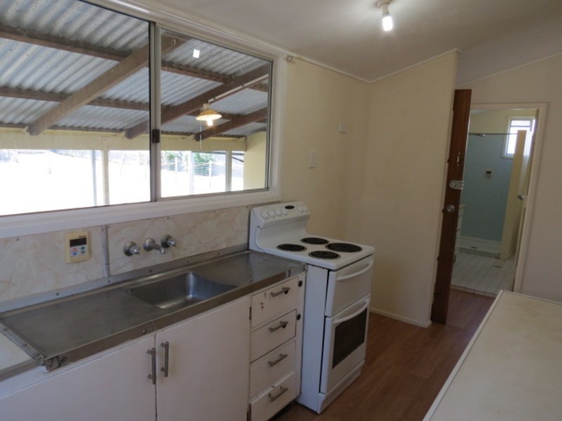 36 Poole Street, Bowen QLD 4805