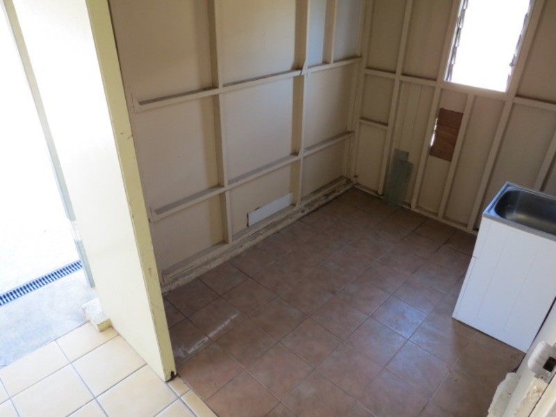 36 Poole Street, Bowen QLD 4805
