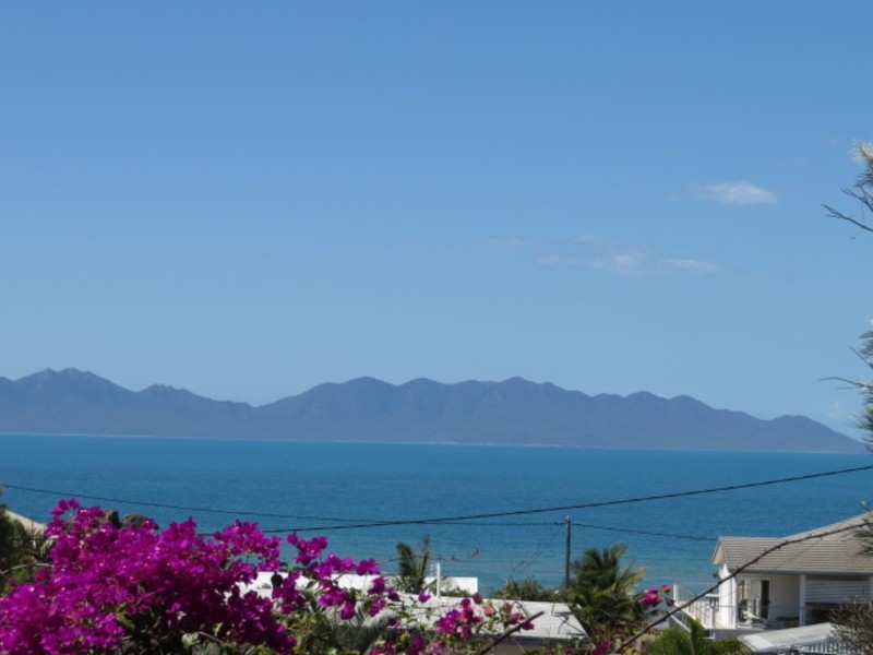 9 Avicennia Street, Bowen QLD 4805