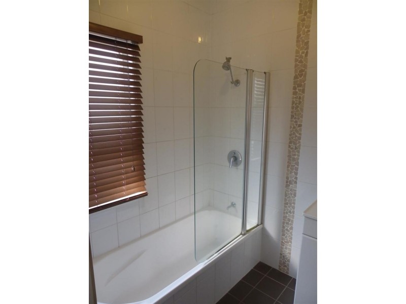 12 Korah Street, Bowen QLD 4805