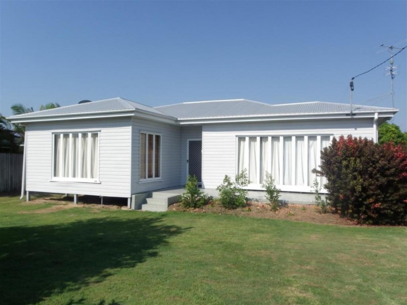12 Korah Street, Bowen QLD 4805