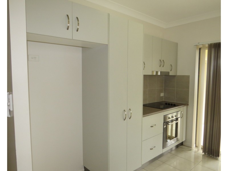 33 Seabreeze Crescent, Bowen QLD 4805