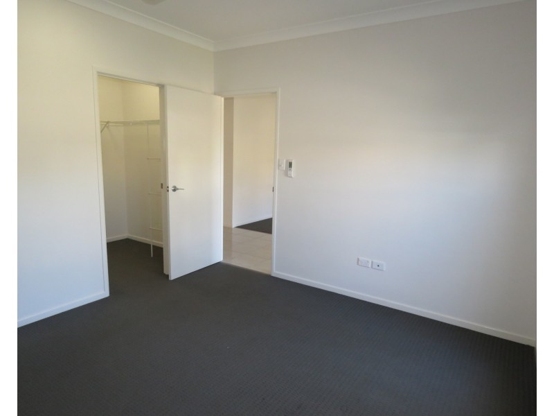 33 Seabreeze Crescent, Bowen QLD 4805