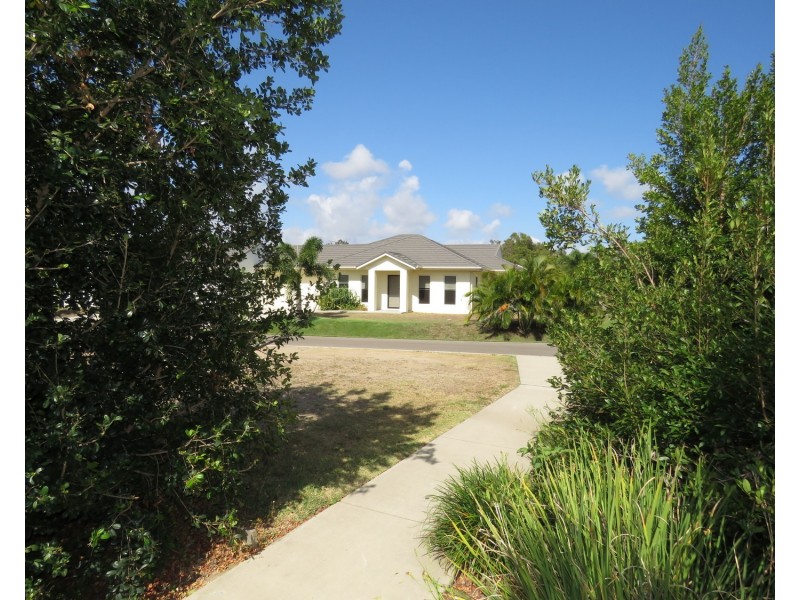 33 Seabreeze Crescent, Bowen QLD 4805