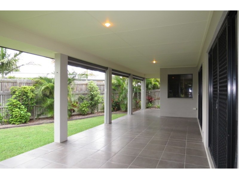 16 Lucinda Place, Bowen QLD 4805