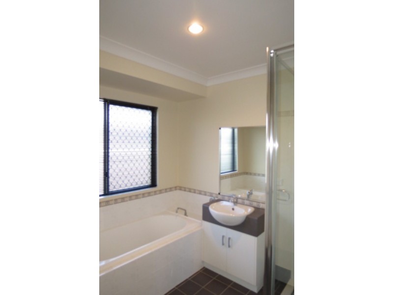 16 Lucinda Place, Bowen QLD 4805