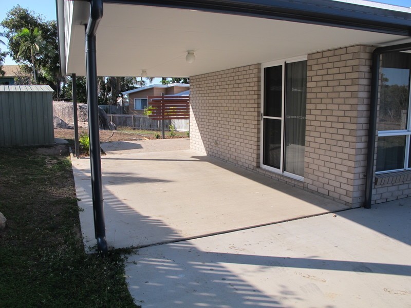 7 Lotus Lane, Bowen QLD 4805