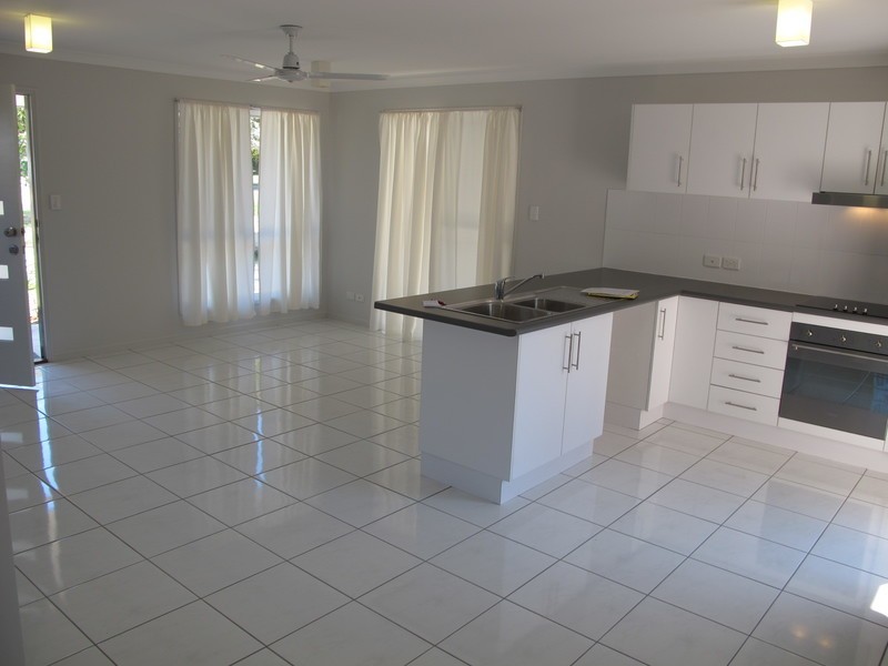 7 Lotus Lane, Bowen QLD 4805