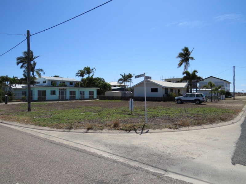 7 Scott Avenue, Bowen QLD 4805