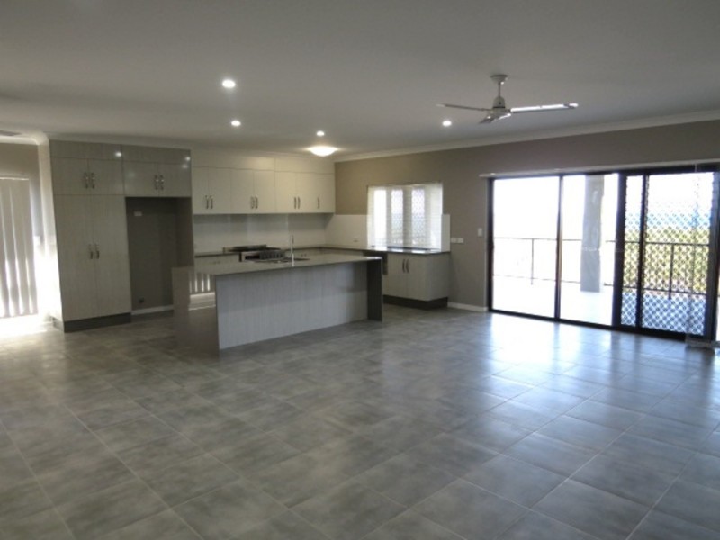 20 Grandview Terrace, Bowen QLD 4805