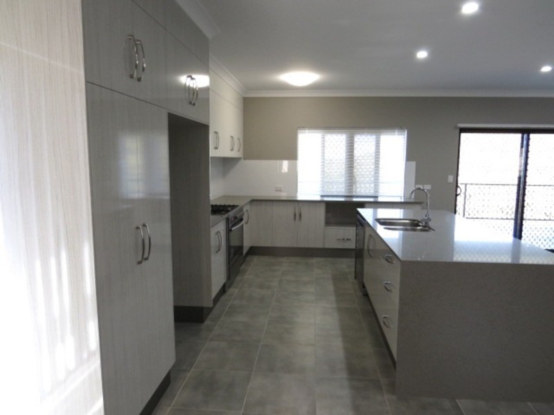 20 Grandview Terrace, Bowen QLD 4805