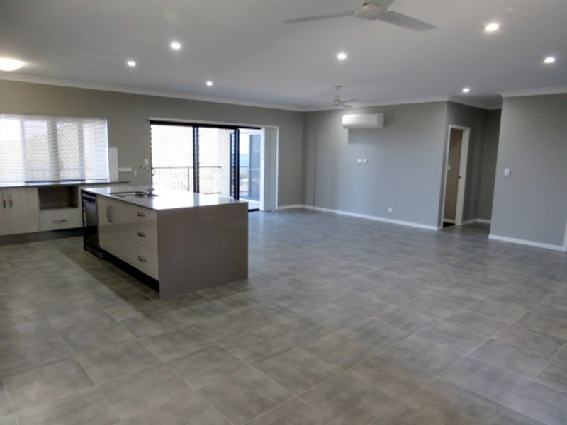 20 Grandview Terrace, Bowen QLD 4805