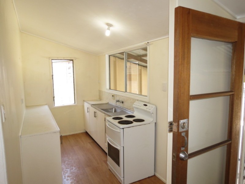 36 Poole Street, Bowen QLD 4805