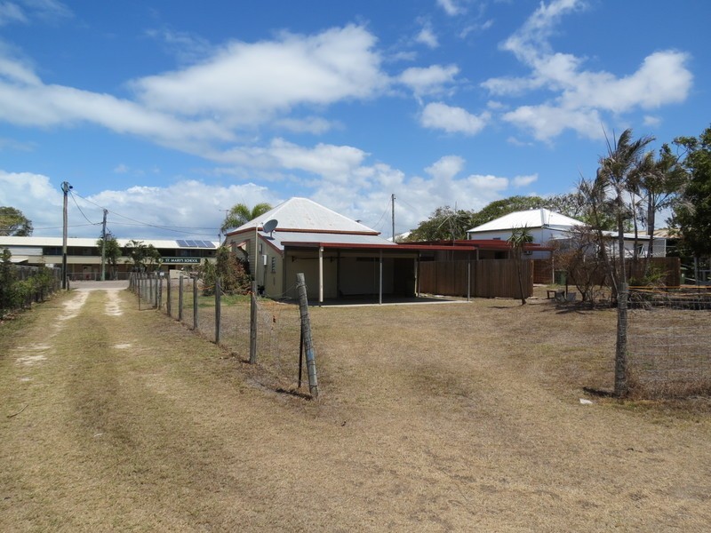 36 Poole Street, Bowen QLD 4805
