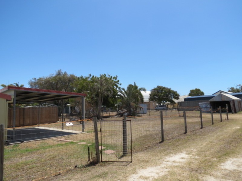 36 Poole Street, Bowen QLD 4805