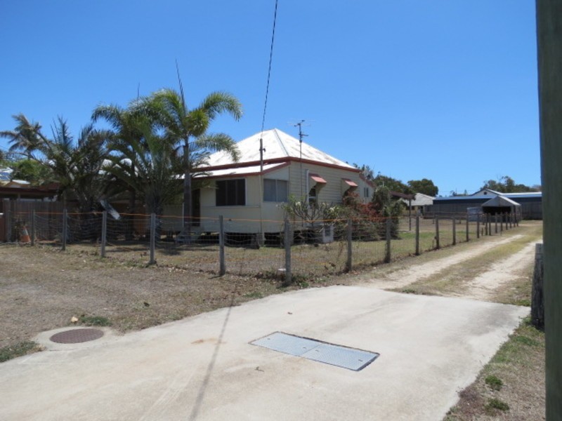 36 Poole Street, Bowen QLD 4805