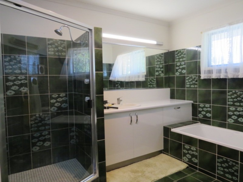 17 Banksia Street, Bowen QLD 4805