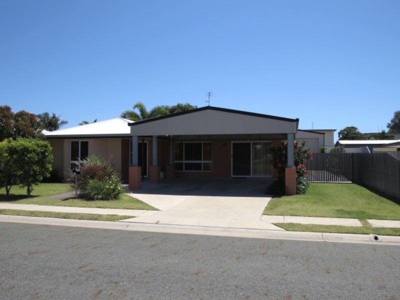 13 Hillview Place, Bowen QLD 4805