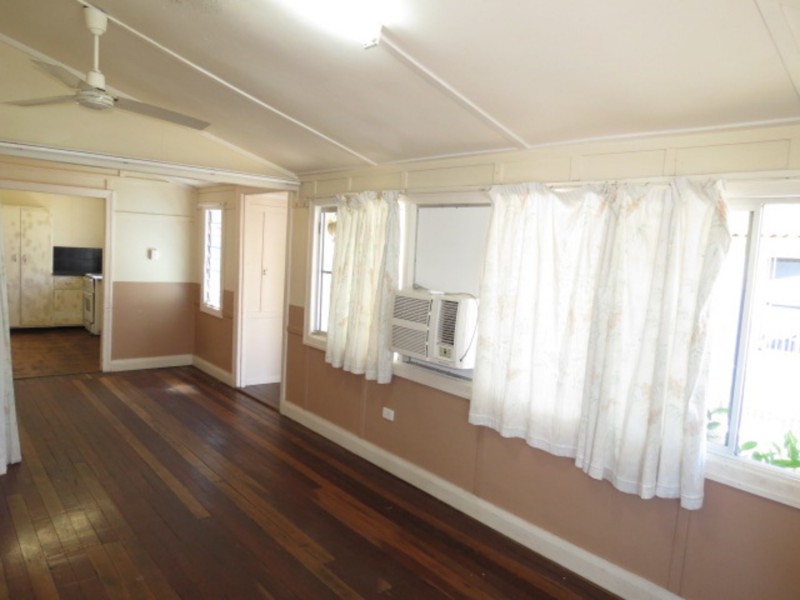 17 Gilbert Street, Bowen QLD 4805